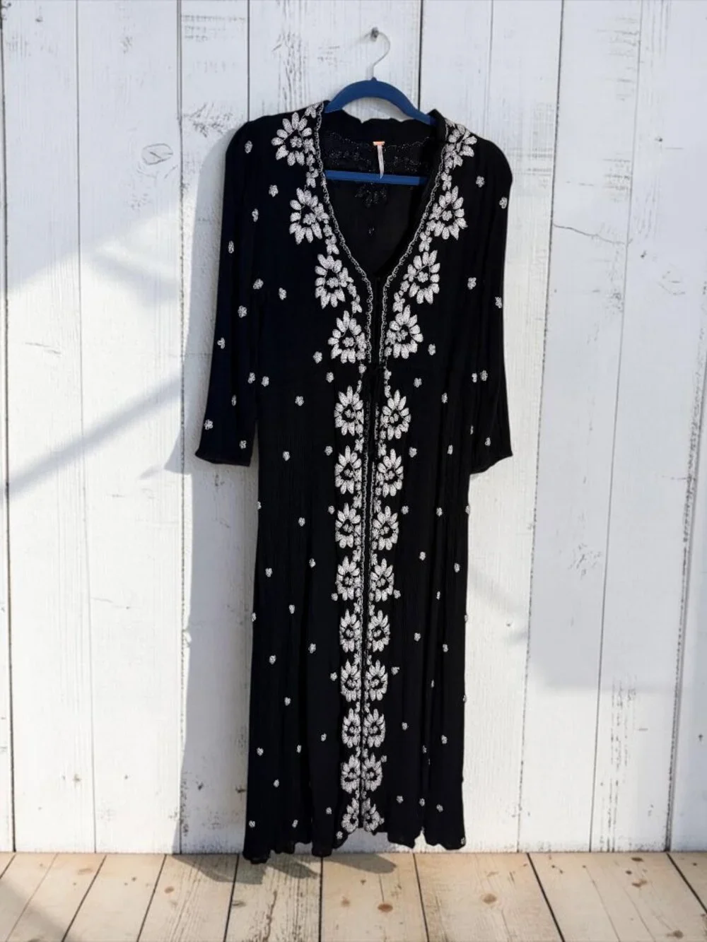 black and red formal dress plus size Ever-Pretty Jacquard Cape Sleeve Evening Comfy A-line Maxi Dress pair:alicia-horizontal-earrings-gold Size:US 14 / UK 18 / EU 44  (XL) This corset ruffled dress